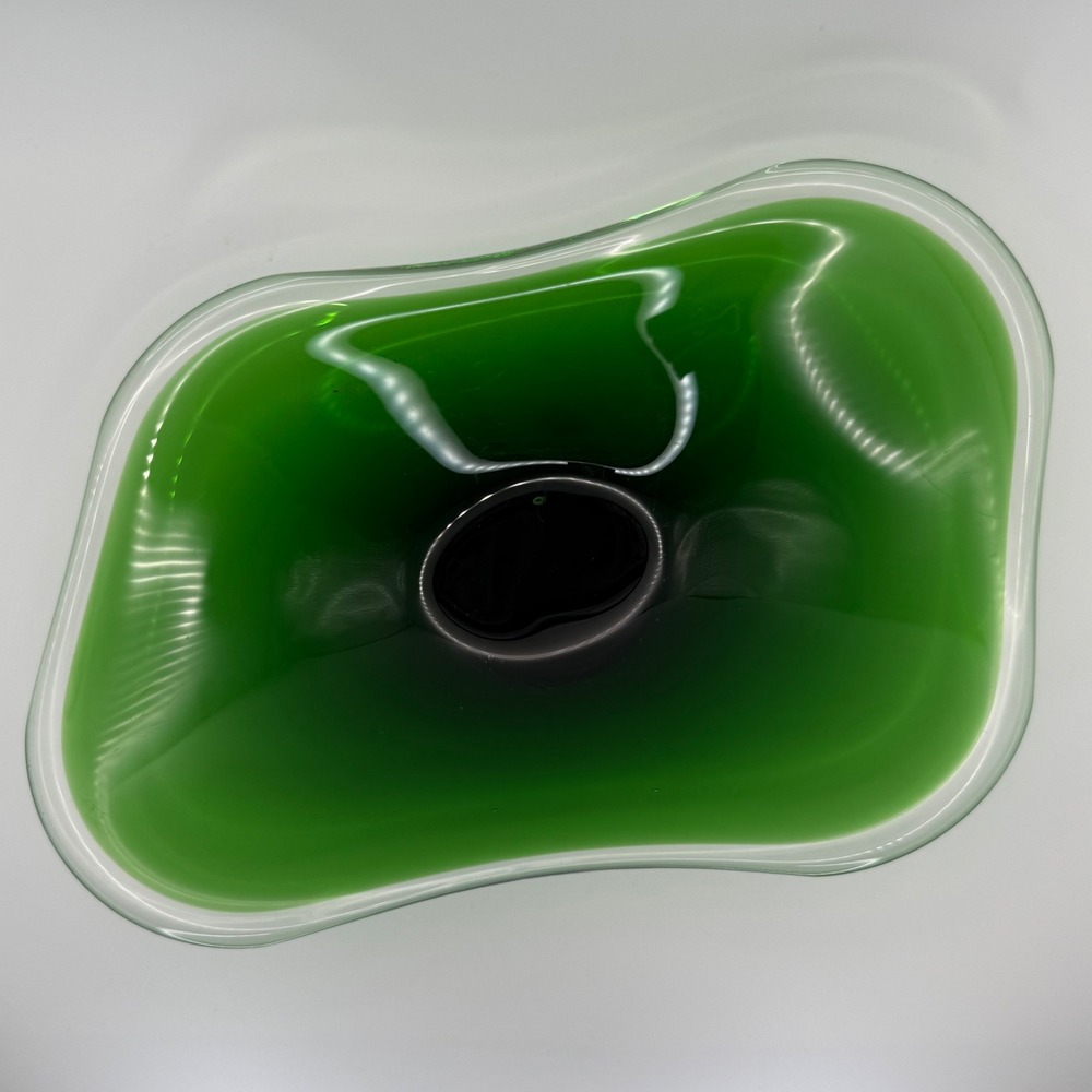 Vintage Emerald Green Art Glass‎ Bowl Mid Century Modern Organic Wavy Rim MCM